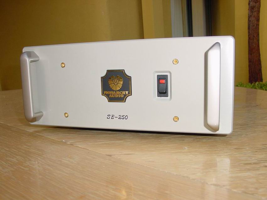 SE-250 Power Amplifier