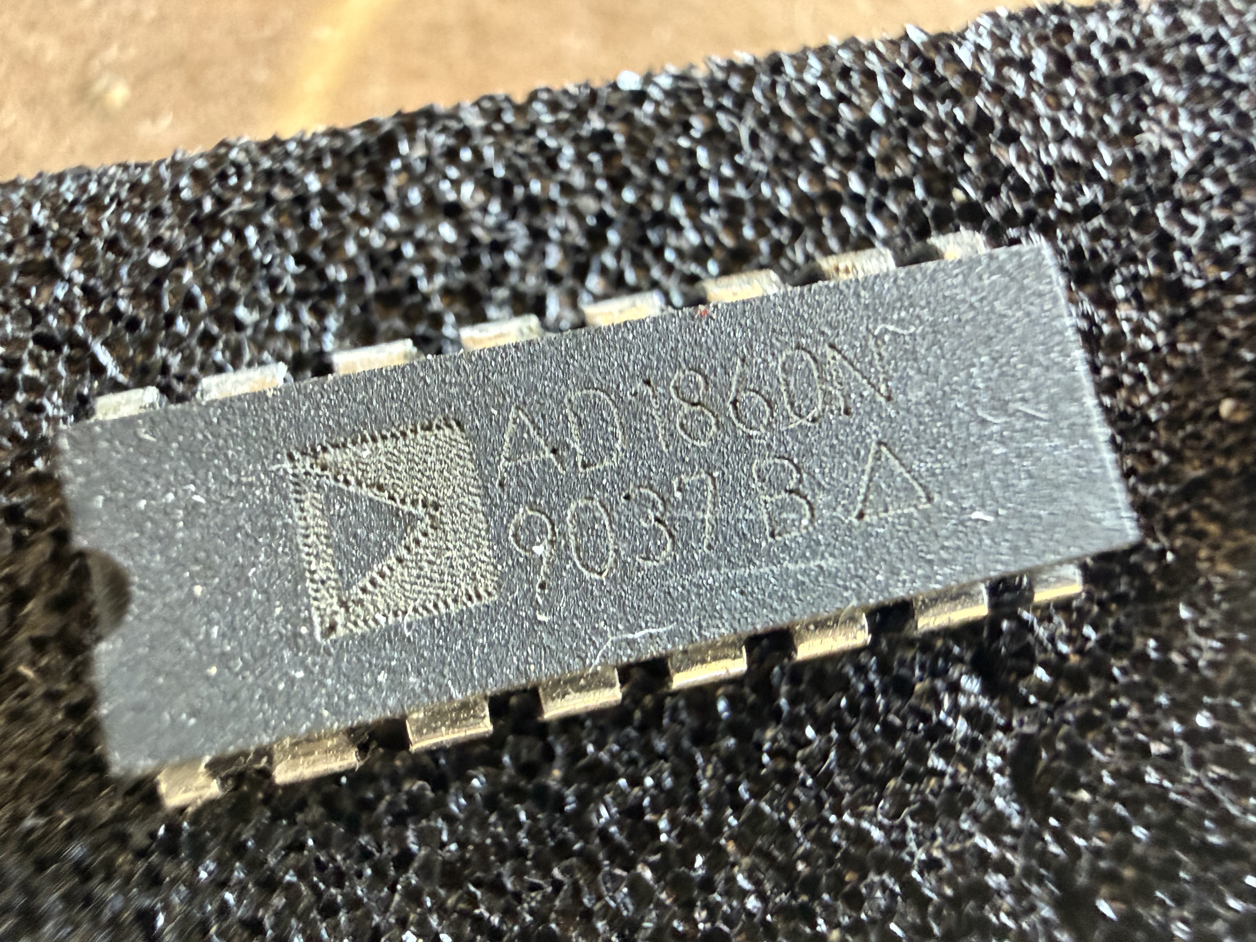 AD1860 Top View Single