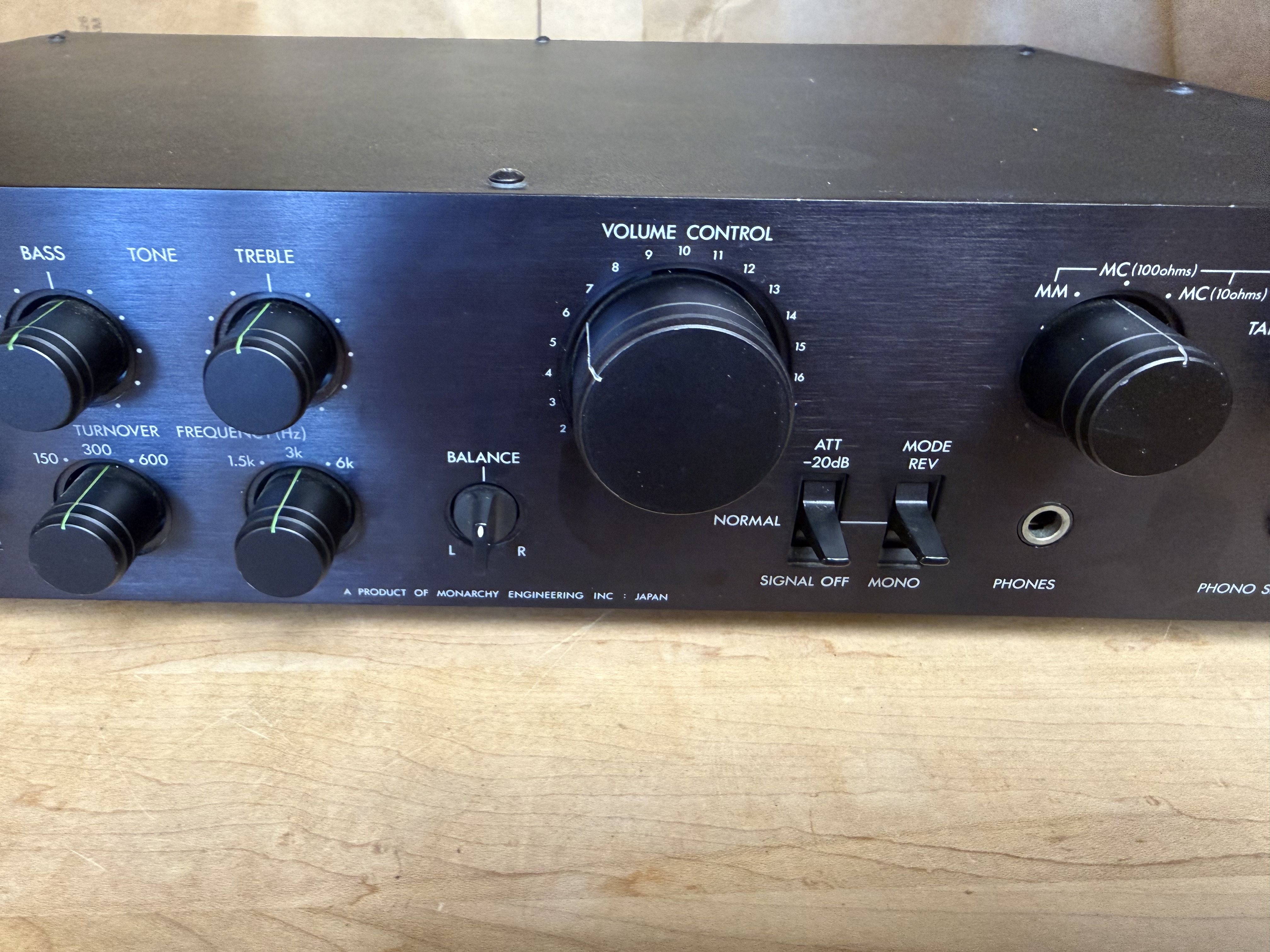 Luxman A502 View 3