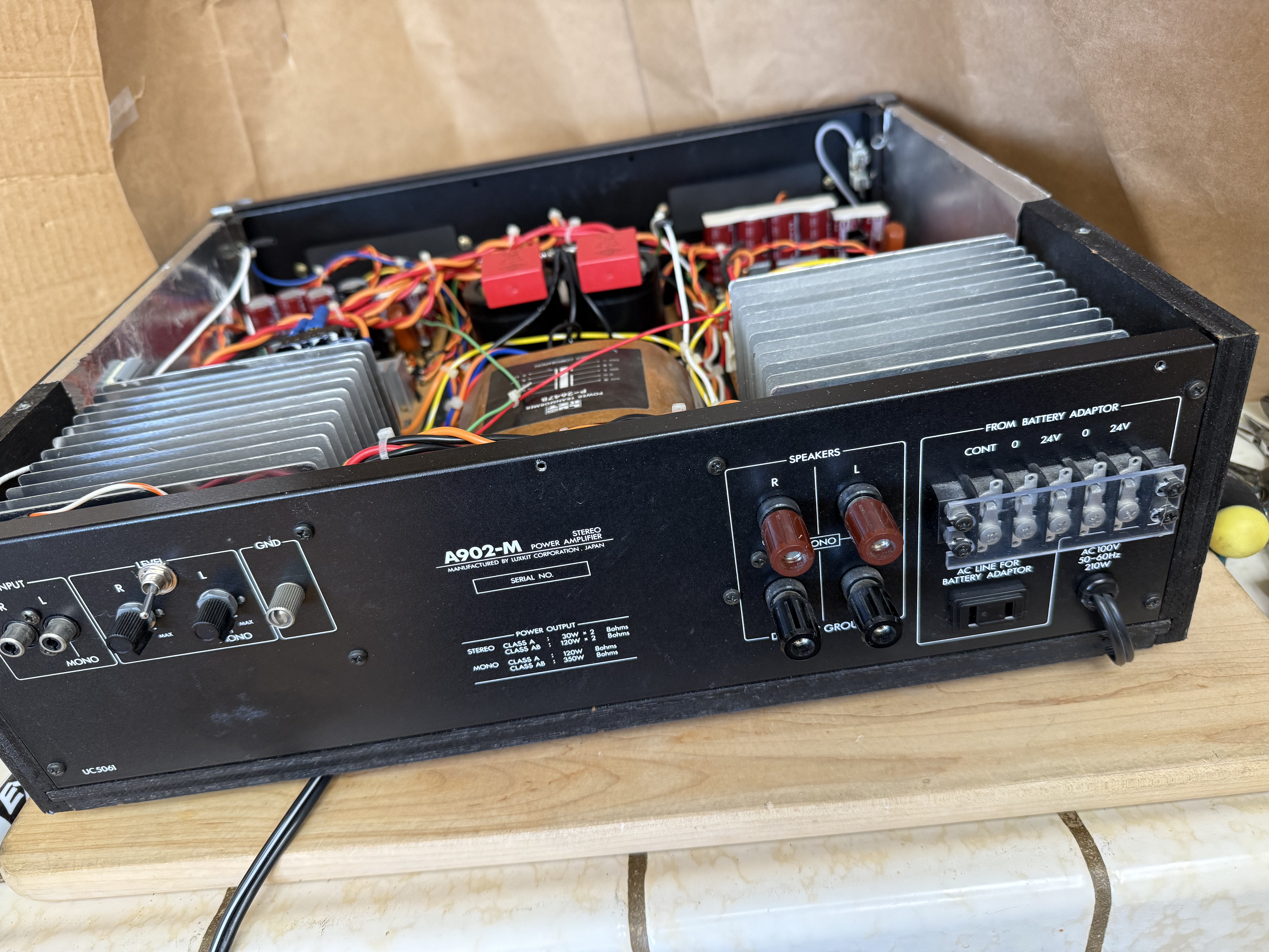 Luxman A902M View 5