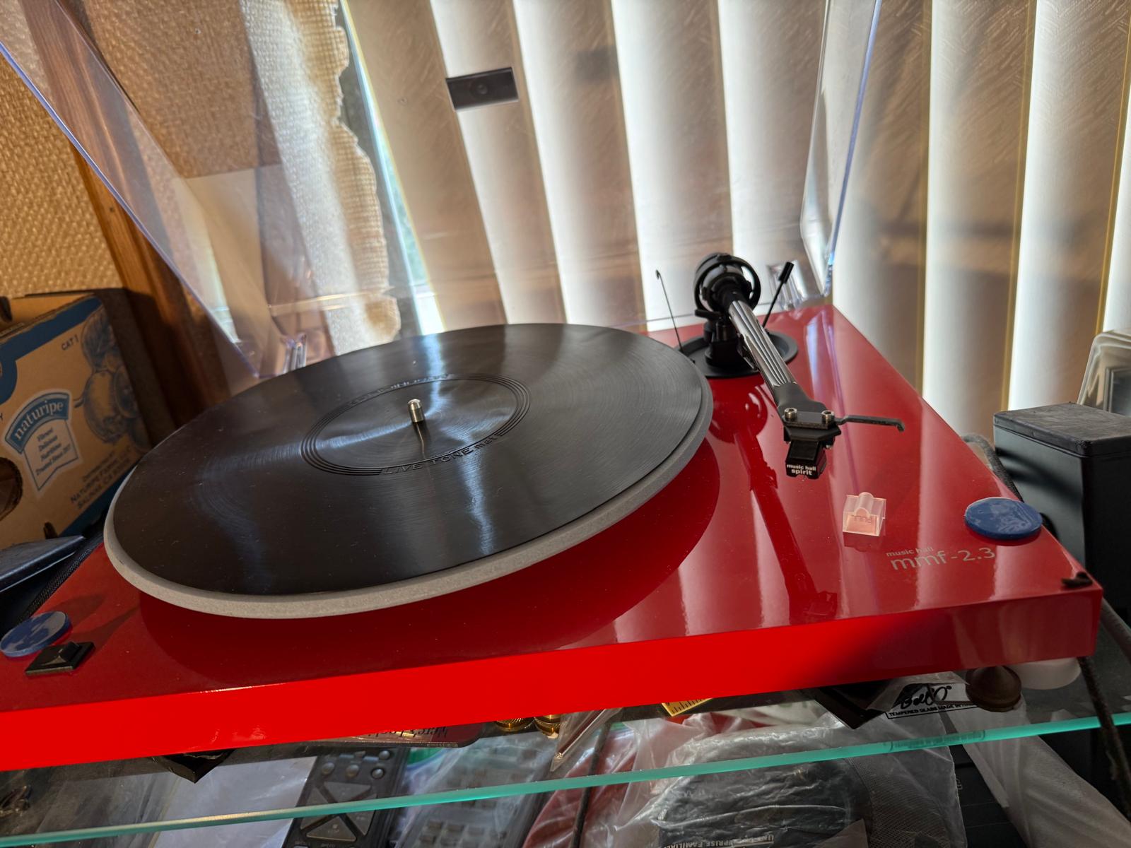 Music Hall mmf 2.3 Turntable