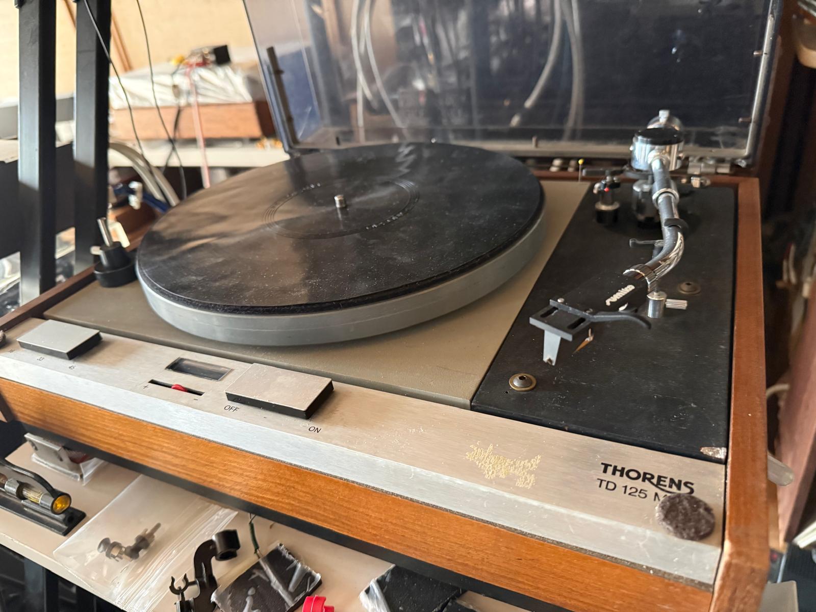 Thorens TD-125 Mark 2 View 2